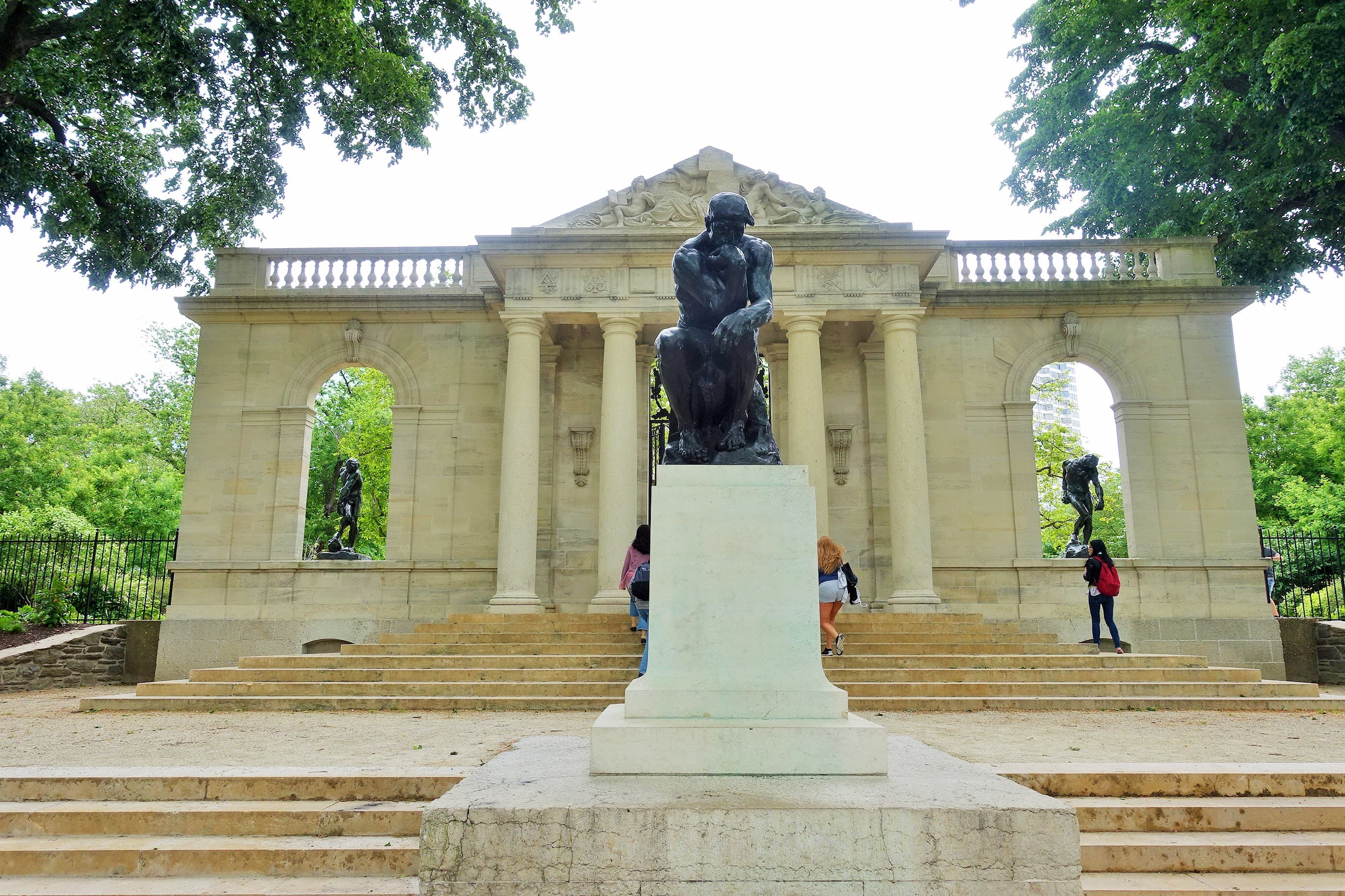Rodin's The Thinker in the entry courtyard of the Rodin Museum, Philadelphia